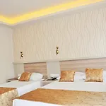 Seren Sari 3*