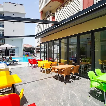 Seren Sari マルマリス