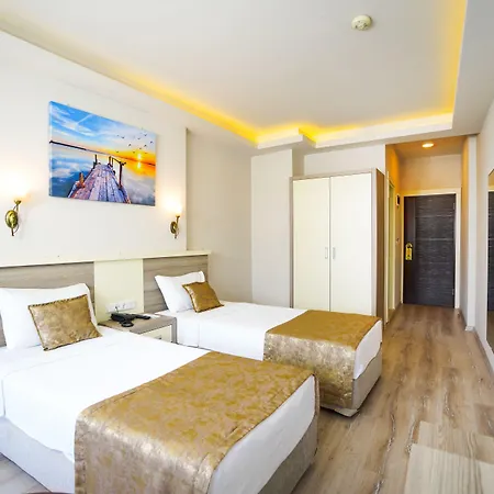 思润纱丽酒店 马尔马里斯