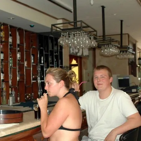 Szálloda Seren Sari Marmaris