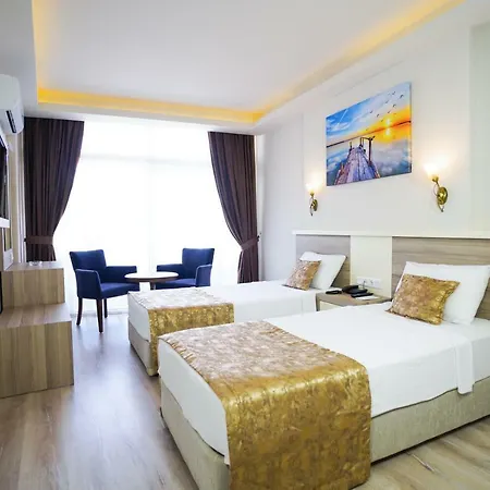 思润纱丽酒店 3* 马尔马里斯